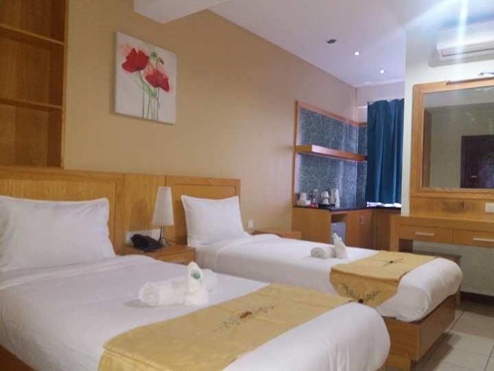 Fratini's Hotel Labuan Esterno foto