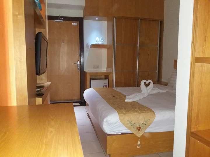 Fratini's Hotel Labuan Esterno foto