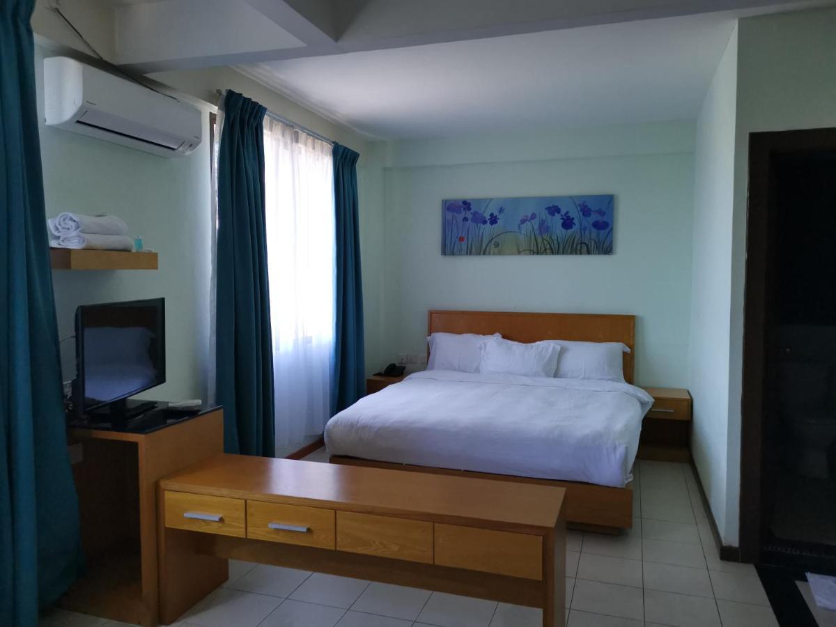 Fratini's Hotel Labuan Esterno foto